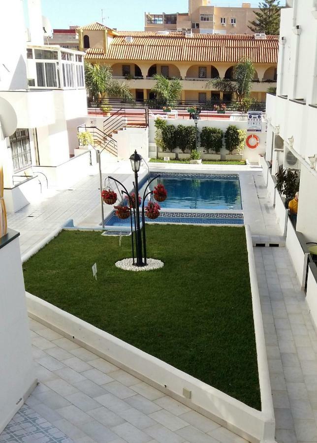 Apartamento Oasis Торремолінос Екстер'єр фото